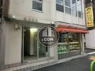 広めの入り口です