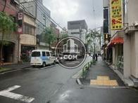 Ｔ字路角にあります
