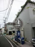 周囲は閑静な住宅街です