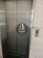 エレベーターは一基