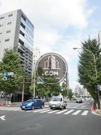 車通りの多いエリア