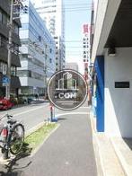玄関前の歩道
