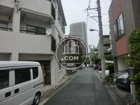 周囲は閑静な住宅街です