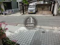 玄関前の敷地です