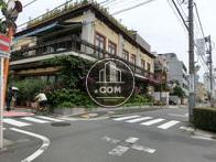 目印となるお洒落なイタリアンのお店です
