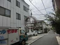 甲州街道から入った路地です