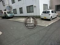 敷地内の駐車場です