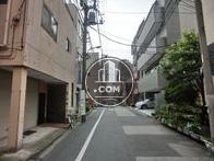 路地の奥から撮影