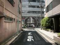 正面玄関前道路