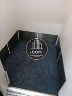 エレベーター内部