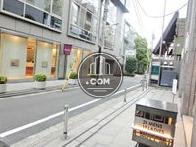 1階は店舗区画です
