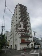 角に接する部分にはバルコニーがあります