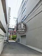 側道奥からの見え方
