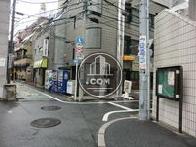 いくつかの道路が交わる場所です