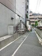 隣接する脇道