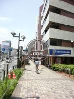 要町駅を出て直ぐの場所です
