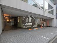 １階は郵便局があります