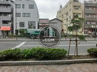 正面入口付近から見た周辺です