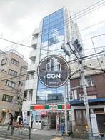 周囲の景色を綺麗に反射します