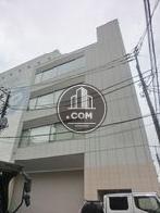 正面向って左側に窓が設置されています