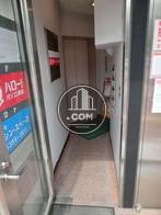 入ってすぐ奥にエレベーター