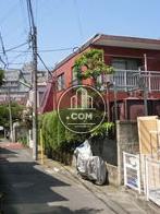 側面は一部路地に面しています