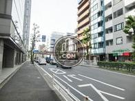 交通量の多い通り
