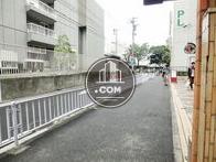 前面通りの様子