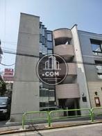 遠くから見ても目立つ外観です