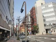 正面玄関前より赤坂駅方面