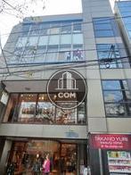 エレベーター内もガラス張りになります