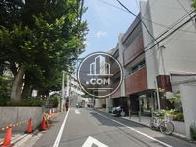 鳩森神社が目の前です