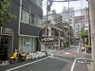住宅も混在したエリアです