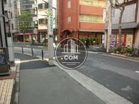 入口付近から見た周辺です