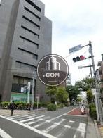 隣接する公道