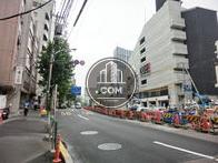 車通りの多い通り