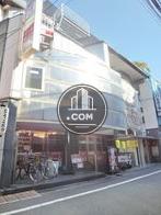 独創的なデザインの建物