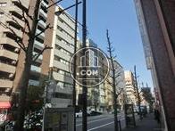 正面入口付近から見た周辺です