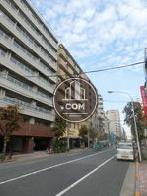 マンションが立ち並びます