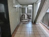 玄関横に外階段があります