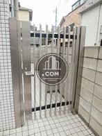 鉄扉出入口