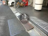 玄関にスロープがあります