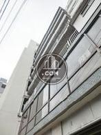 歩道から見上げた様子