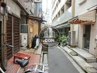 玄関前に車は入れません