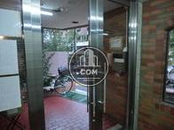 採光が入ってきて明るい雰囲気がございます