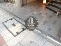フラットな床面