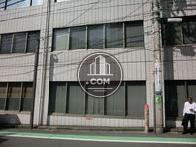 玄関から真正面