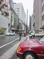 前面に駐車スペースがあります