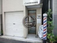 段差のない正面玄関です
