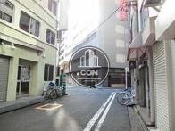 比較的静かな通り